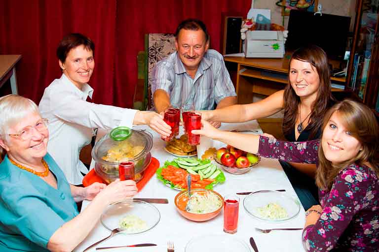 mentalité table familiale rus